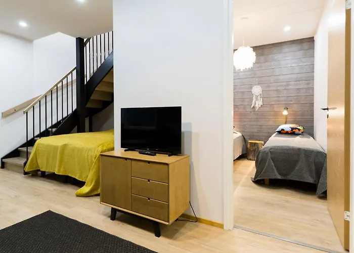 Levin Sirius Visit * Levi